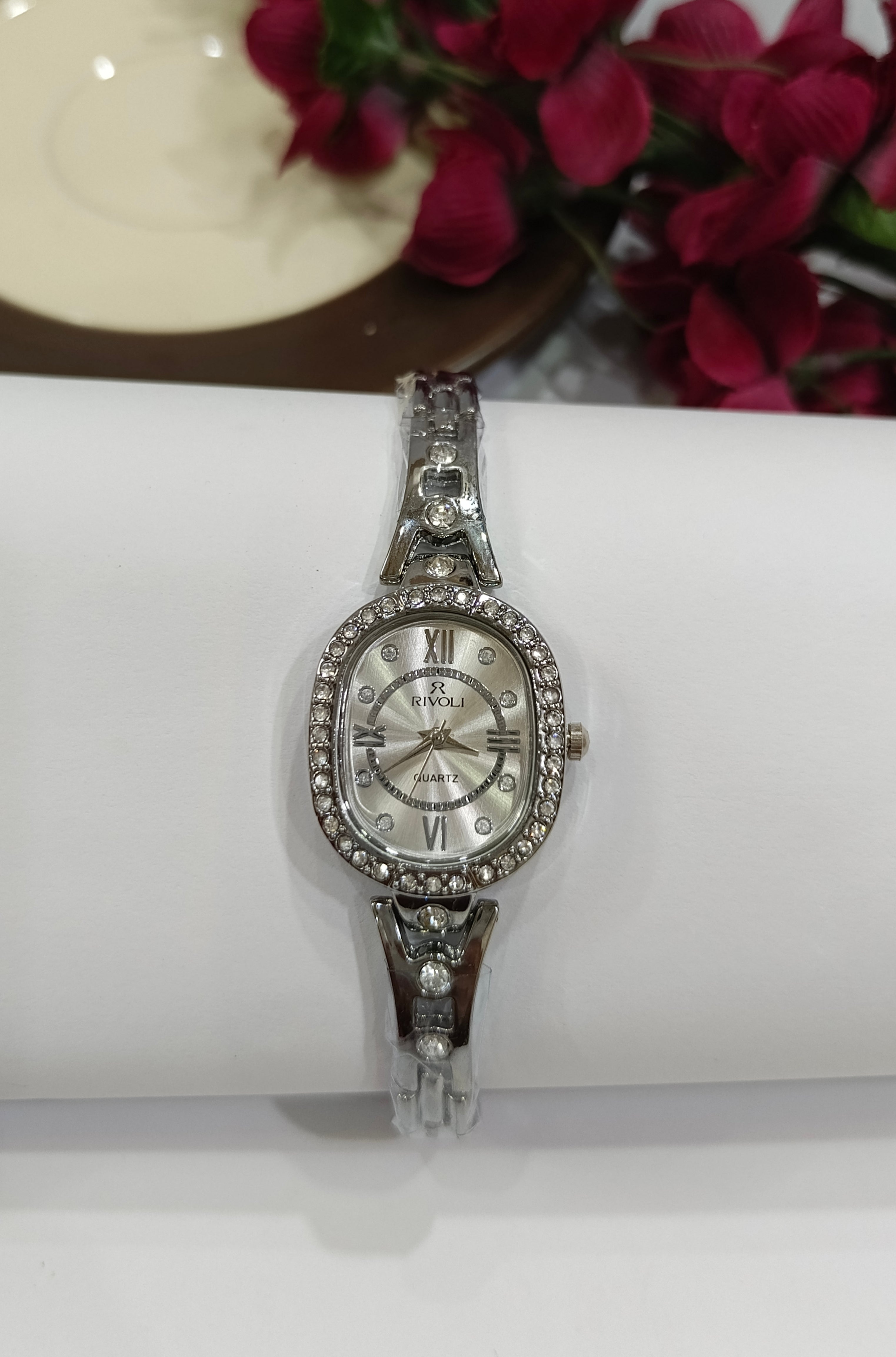 Rivoli Minimal Oval Watch