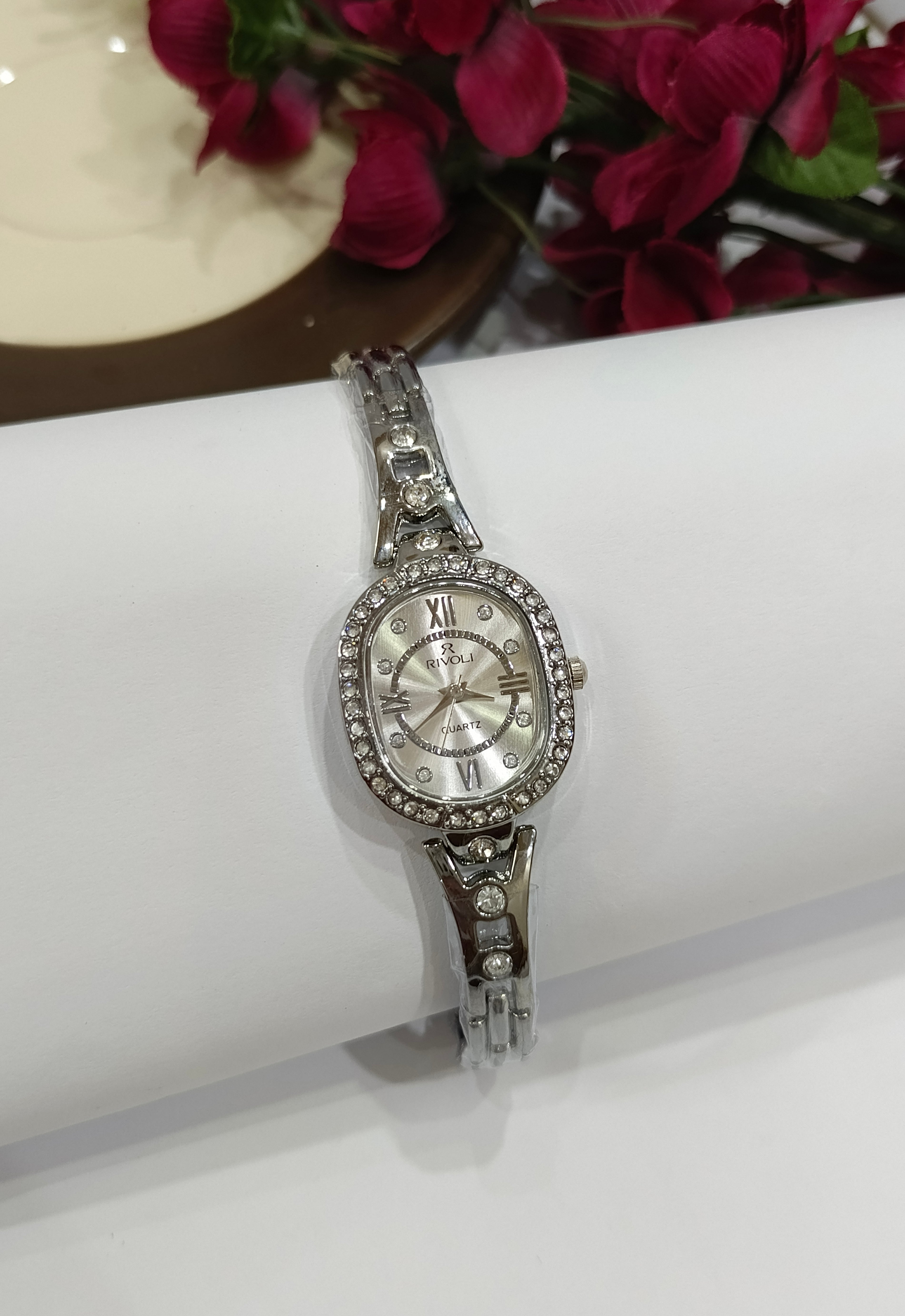 Rivoli Minimal Oval Watch