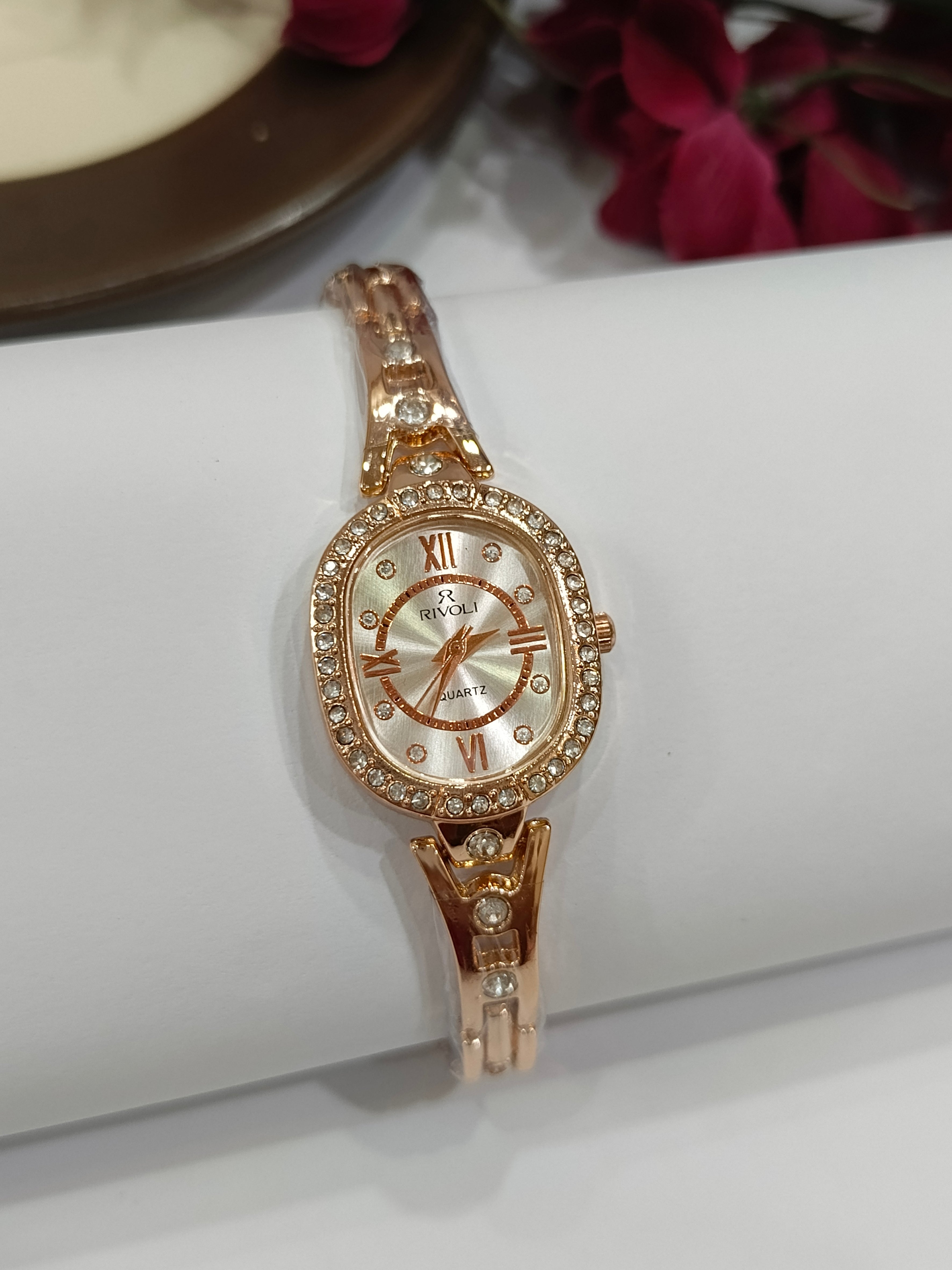 Rivoli Minimal Oval Watch